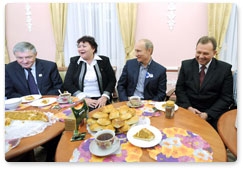 Prime Minister Vladimir Putin meets with employees of the Lomonosov Public Foundation