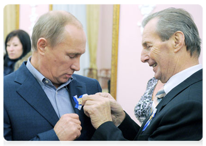 Председатель Правительства Российской Федерации В.В.Путин встретился с сотрудниками Ломоносовского общественного фонда|9 ноября, 2011|20:05