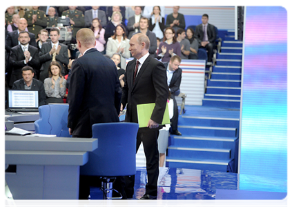 Специальная программа «Разговор с Владимиром Путиным. Продолжение»|15 декабря, 2011|12:25
