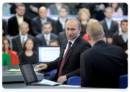 Специальная программа «Разговор с Владимиром Путиным. Продолжение»|15 декабря, 2011|12:25