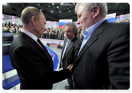 Специальная программа «Разговор с Владимиром Путиным. Продолжение»|15 декабря, 2011|17:45
