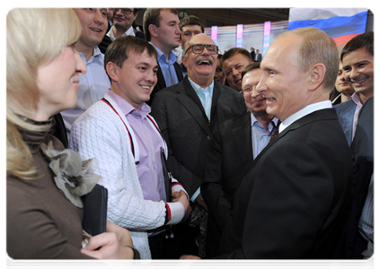 Специальная программа «Разговор с Владимиром Путиным. Продолжение»|15 декабря, 2011|17:45