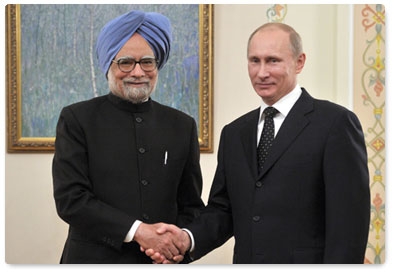 Prime Minister Vladimir Putin meets with Prime Minister of India Manmohan Singh