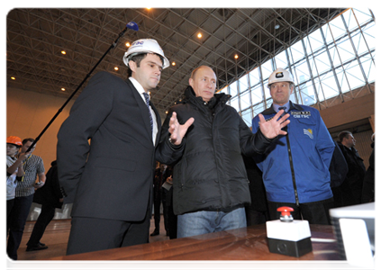 Prime Minister Vladimir Putin visits the Sayano-Shushenshaya hydroelectric power station and takes part in the commissioning ceremony for a new power unit|19 december, 2011|12:11