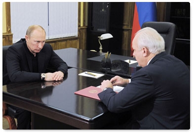 Prime Minister Vladimir Putin meets with the head of the Republic of Khakassia Viktor Zimin