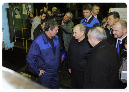 Prime Minister Vladimir Putin visits Baltiysky Zavod|2 december, 2011|18:31