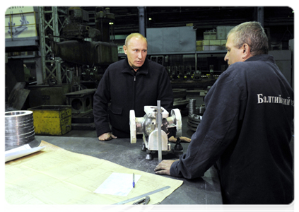 Prime Minister Vladimir Putin visits Baltiysky Zavod|2 december, 2011|18:33