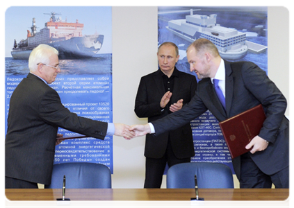 В присутствии Председателя Правительства Российской Федерации В.В.Путина был подписан ряд документов|2 декабря, 2011|20:19