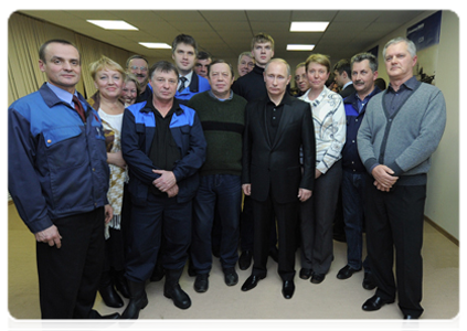 Председатель Правительства Российской Федерации В.В.Путин пообщался с рабочими ОАО «Балтийский завод»|2 декабря, 2011|20:36