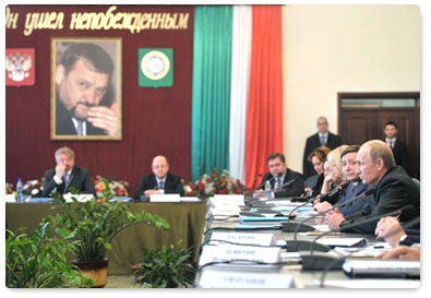 During a visit to the Chechen Republic, Prime Minister Vladimir Putin holds a meeting of the government commission on the socio-economic development of the North Caucasus Federal District in Gudermes