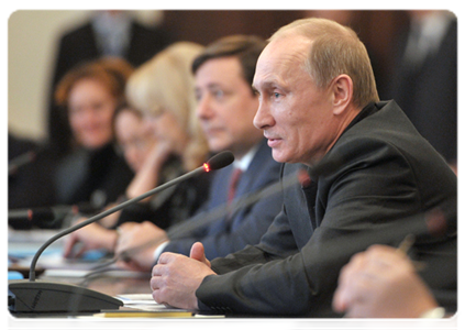 Prime Minister Vladimir Putin holds a meeting of the government commission on the socio-economic development of the North Caucasus Federal District|20 december, 2011|17:36