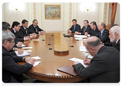 Председатель Правительства Российской Федерации В.В.Путин встретился с Президентом Туркменистана Г.М.Бердымухамедовым|23 декабря, 2011|12:46
