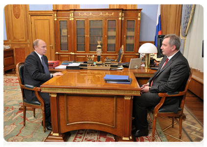 Prime Minister Vladimir Putin meeting with Deputy Prime Minister Dmitry Rogozin|26 december, 2011|17:58