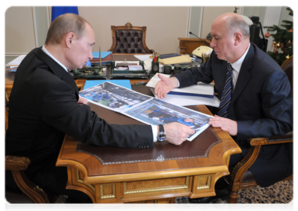 Prime Minister Vladimir Putin meeting with Mordovian leader Nikolai Merkushkin|27 december, 2011|11:16