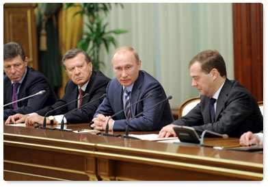 President Dmitry Medvedev meets with the Russian government at the White House to sum up the socio-economic development results in Russia in 2011