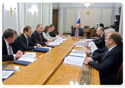 Prime Minister Vladimir Putin chairs a meeting of the Vnesheconombank Supervisory Board|29 december, 2011|17:30