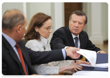 First Deputy Prime Minister Viktor Zubkov and Economic Development Minister Elvira Nabiullina at a meeting of the Vnesheconombank Supervisory Board|29 december, 2011|17:30