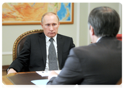 Prime Minister Vladimir Putin meets with Deputy Prime Minister and Chief of Government Staff Vyacheslav Volodin|3 december, 2011|12:42