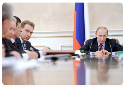 Prime Minister Vladimir Putin at a Government Presidium meeting|5 december, 2011|19:39