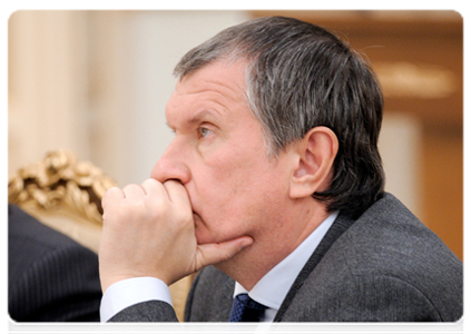 Deputy Prime Minister Igor Sechin at a Government Presidium meeting|5 december, 2011|19:48