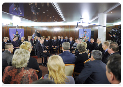 Prime Minister Vladimir Putin meeting with heads of regional public reception offices of the Chairman of the United Russia party|6 december, 2011|15:48