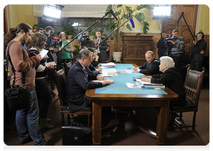 Prime Minister Vladimir Putin visiting Moscow’s Pushkin Fine Arts Museum to discuss a plan of its further development|6 december, 2011|22:11