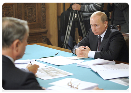 Prime Minister Vladimir Putin visiting Moscow’s Pushkin Fine Arts Museum to discuss a plan of its further development|6 december, 2011|22:15