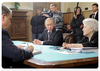 Prime Minister Vladimir Putin, Pushkin Fine Arts Museum Director Irina Antonova and Minister of Culture Alexander Avdeyev|6 december, 2011|22:15