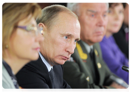 Председатель Правительства Российской Федерации В.В.Путин провёл заседание Координационного совета Общероссийского народного фронта|8 декабря, 2011|13:59