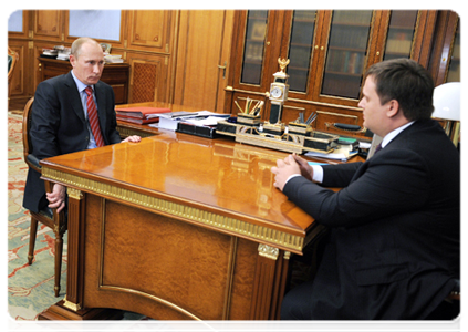 Prime Minister Vladimir Putin during a meeting with ASI General Director Andrei Nikitin|9 december, 2011|12:46