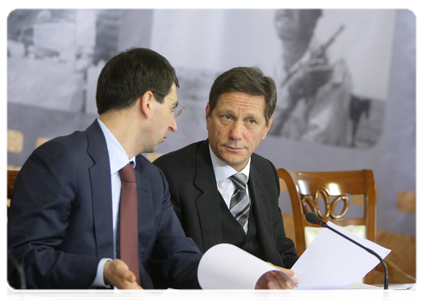 Deputy Prime Minister Alexander Zhukov and Igor Shchegolev, Minister of Communications and Mass Media, at a meeting of the Government Council on the Development of Russian Cinematography|1 february, 2011|18:27