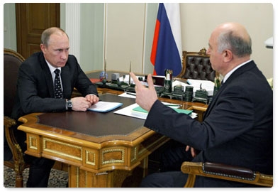 Prime Minister Vladimir Putin meets with Governor of the Republic of Mordovia Nikolai Merkushkin