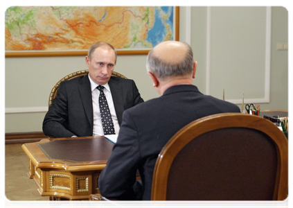 Prime Minister Vladimir Putin meeting with Governor of the Republic of Mordovia Nikolai Merkushkin|11 february, 2011|12:50