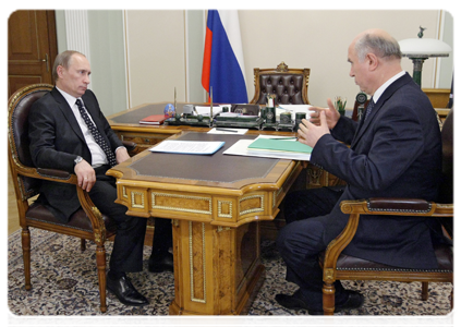 Prime Minister Vladimir Putin meeting with Governor of the Republic of Mordovia Nikolai Merkushkin|11 february, 2011|12:50