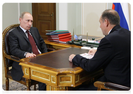 Prime Minister Vladimir Putin meeting with TMK Chairman of the Board Dmitry Pumpyansky|11 february, 2011|18:57