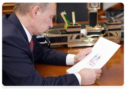 Prime Minister Vladimir Putin meets with Minister of Communications and Mass Media Igor Shchegolev|15 february, 2011|14:30