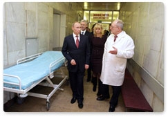 Prime Minister Vladimir Putin visits Moscow’s N. I. Pirogov First City Hospital