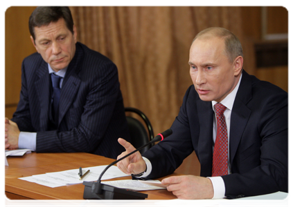 Prime Minister Vladimir Putin and Deputy Prime Minister Alexander Zhukov at a meeting on modernising Moscow's healthcare system in 2011 and 2012|15 february, 2011|18:58