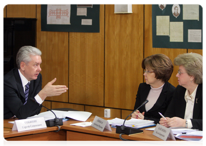 Moscow Mayor Sergei Sobyanin, Deputy Minister of Economic Development Alexandra Levitskaya and Director of the Department of Social Development Nelli Naigovzina at a meeting on modernising Moscow’s healthcare system in 2011 and 2012|15 february, 2011|18:58