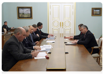 Prime Minister Vladimir Putin meeting with South Ossetian President Eduard Kokoity|16 february, 2011|22:03