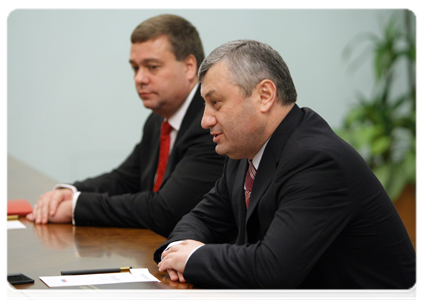 South Ossetian President Eduard Kokoity at a meeting with Prime Minister Vladimir Putin|16 february, 2011|22:11