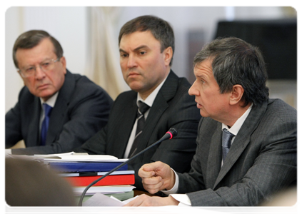 Deputy Prime Minister Igor Sechin, Deputy Prime Minister and Chief of the Government Staff Vyacheslav Volodin and First Deputy Prime Minister Viktor Zubkov|17 february, 2011|13:51