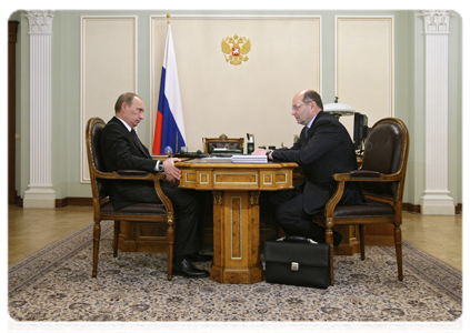 Prime Minister Vladimir Putin meeting with Sverdlovsk Region Governor Alexander Misharin|19 february, 2011|16:30