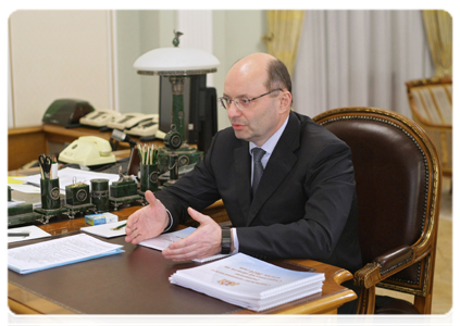 Sverdlovsk Region Governor Alexander Misharin at a meeting with Prime Minister Vladimir Putin|19 february, 2011|16:30