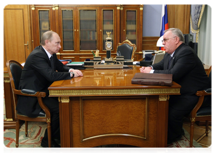 Prime Minister Vladimir Putin at a meeting with head of the Republic of Altai Alexander Berdnikov|21 february, 2011|15:30