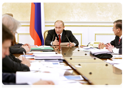 Prime Minister Vladimir Putin chairs a meeting to discuss various scenarios for Russia’s socio-economic development through 2030|22 february, 2011|19:45