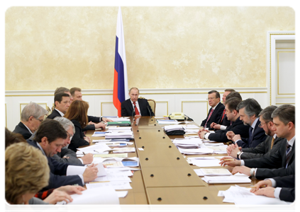 Prime Minister Vladimir Putin chairs a meeting to discuss various scenarios for Russia’s socio-economic development through 2030|22 february, 2011|19:45