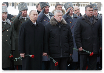 Prime Minister Vladimir Putin at the wreath-laying ceremony at the Tomb of the Unknown Soldier in Alexander Garden|23 february, 2011|11:52