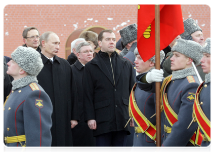 Prime Minister Vladimir Putin and President Dmitry Mevedev attend the wreath-laying ceremony at the Tomb of the Unknown Soldier in Alexander Garden|23 february, 2011|11:52