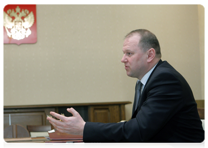 Kaliningrad Region Governor Nikolai Tsukanov at a meeting with Prime Minister Vladimir Putin|23 february, 2011|20:08